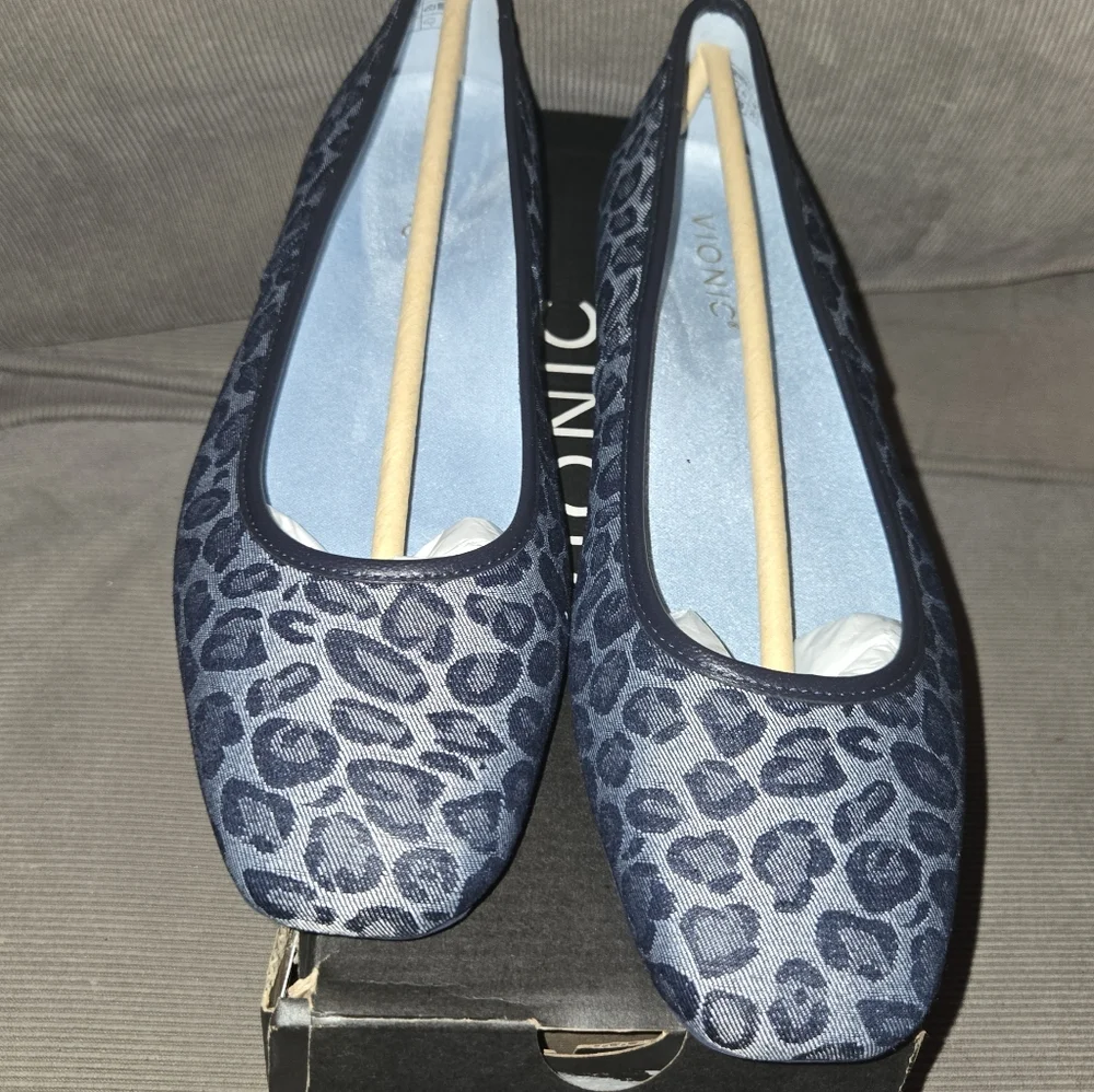Vionic Orinda 2 Ballet Flats Size 8 1/2 Narrow Leopard Print Denim NEW In Box